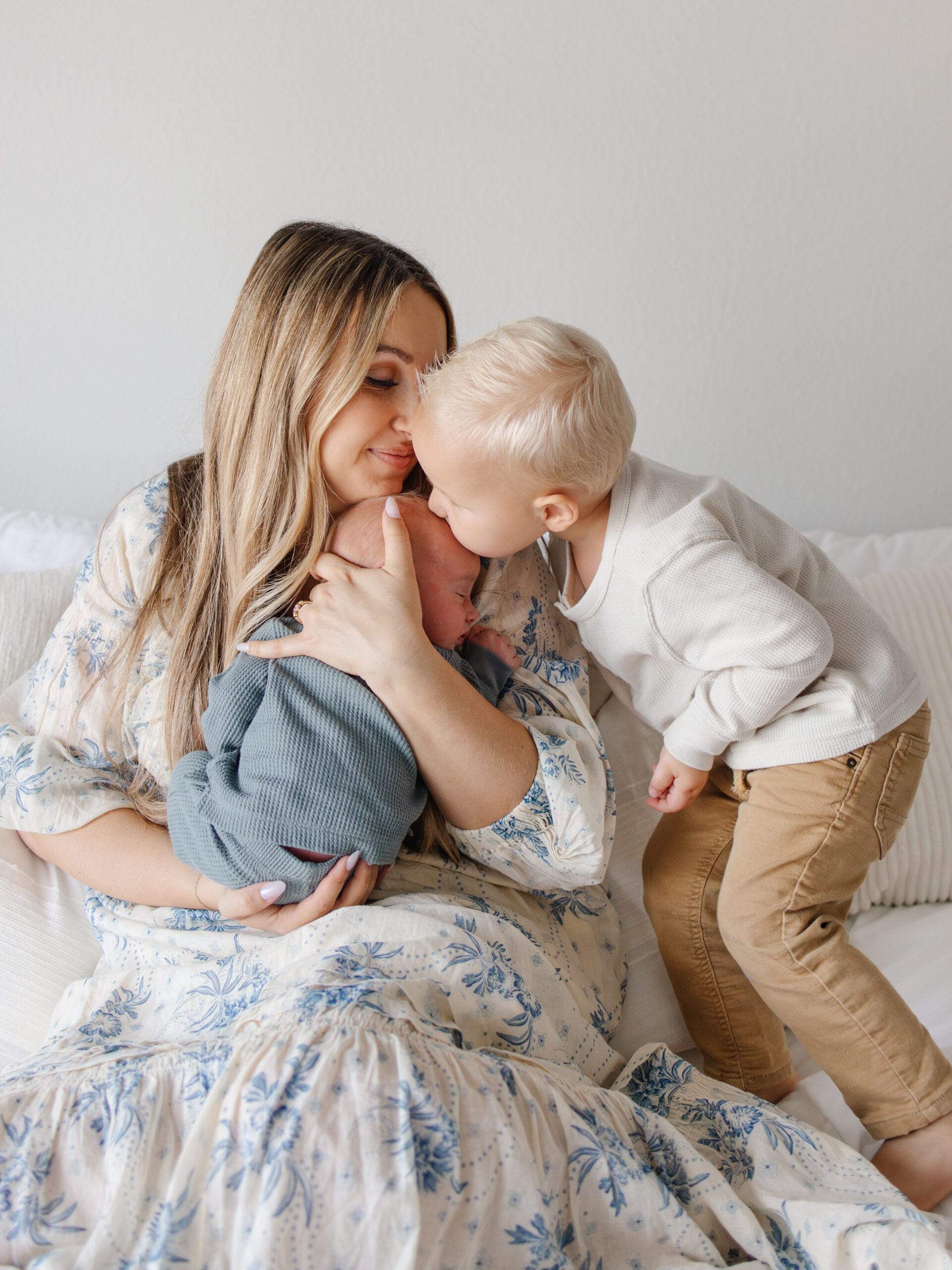 College Station Newborn Photographer takes her own newborn photos with her family in College Station, TX